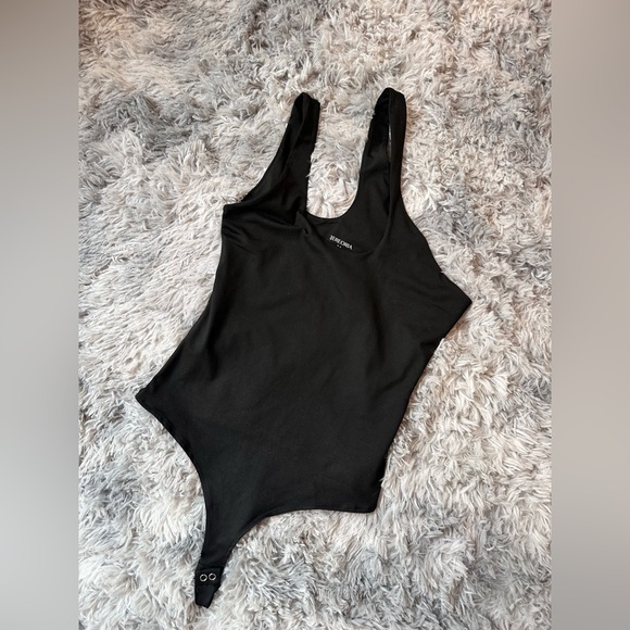 REORIA Butsmooth® Sexy Plunge One Shoulder Going Out Tank Bodysuits Tops - Picture 6 of 6